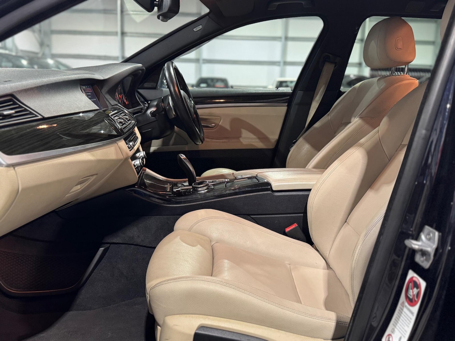 Used BMW 5 Series 2014 for sale - 77015642: Photo 46