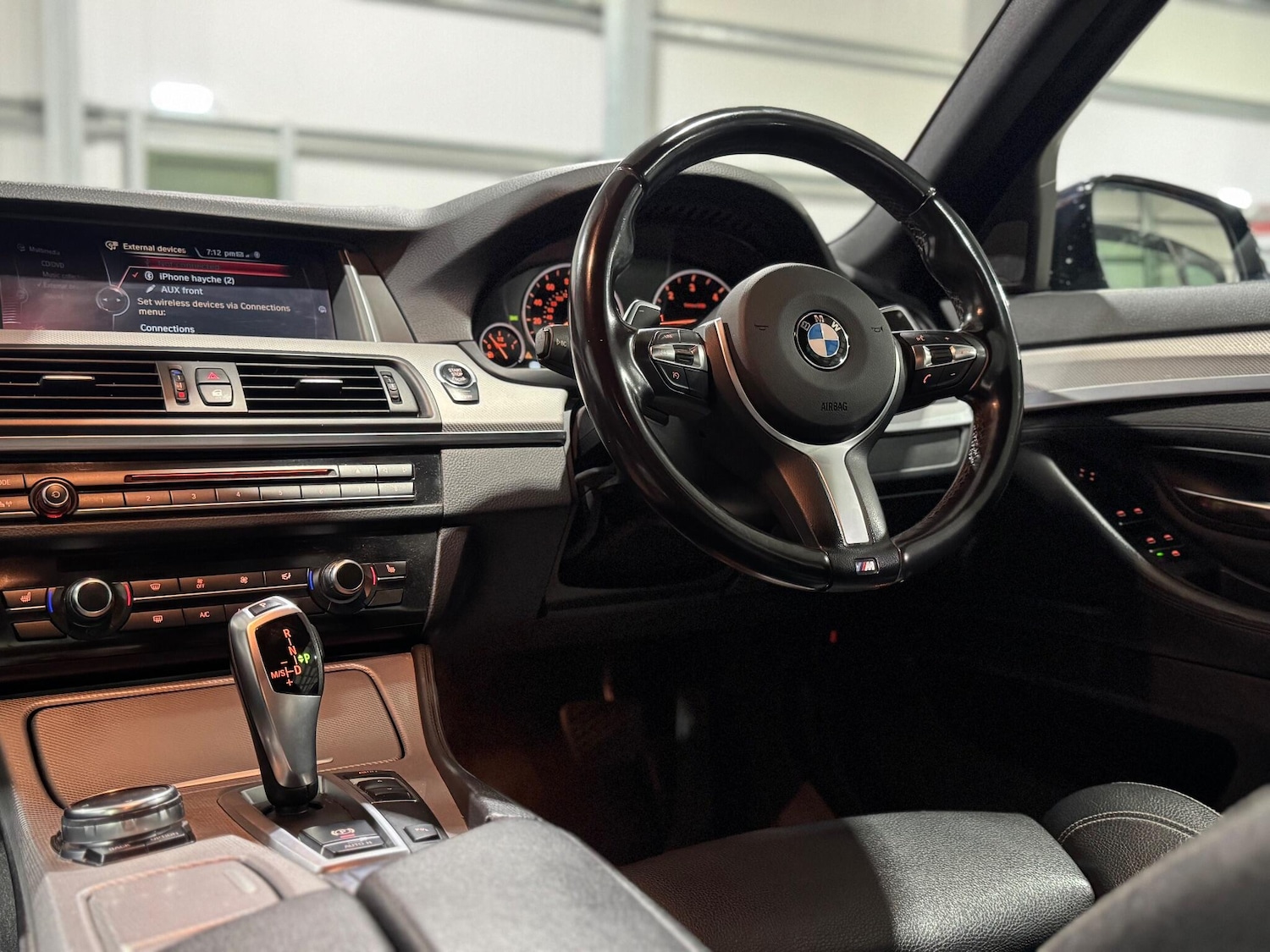 Used BMW 5 Series 2015 for sale - 76634278: Photo 46