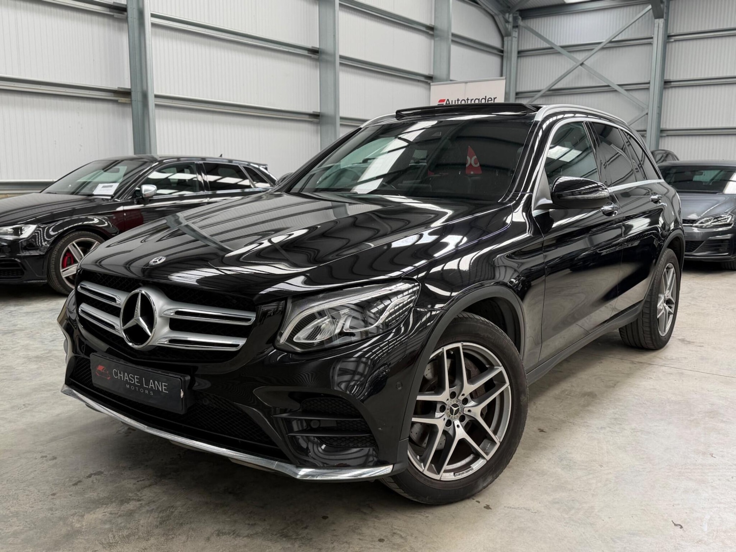 Used Mercedes-Benz GLC 2018 for sale - 78058688: Photo 3