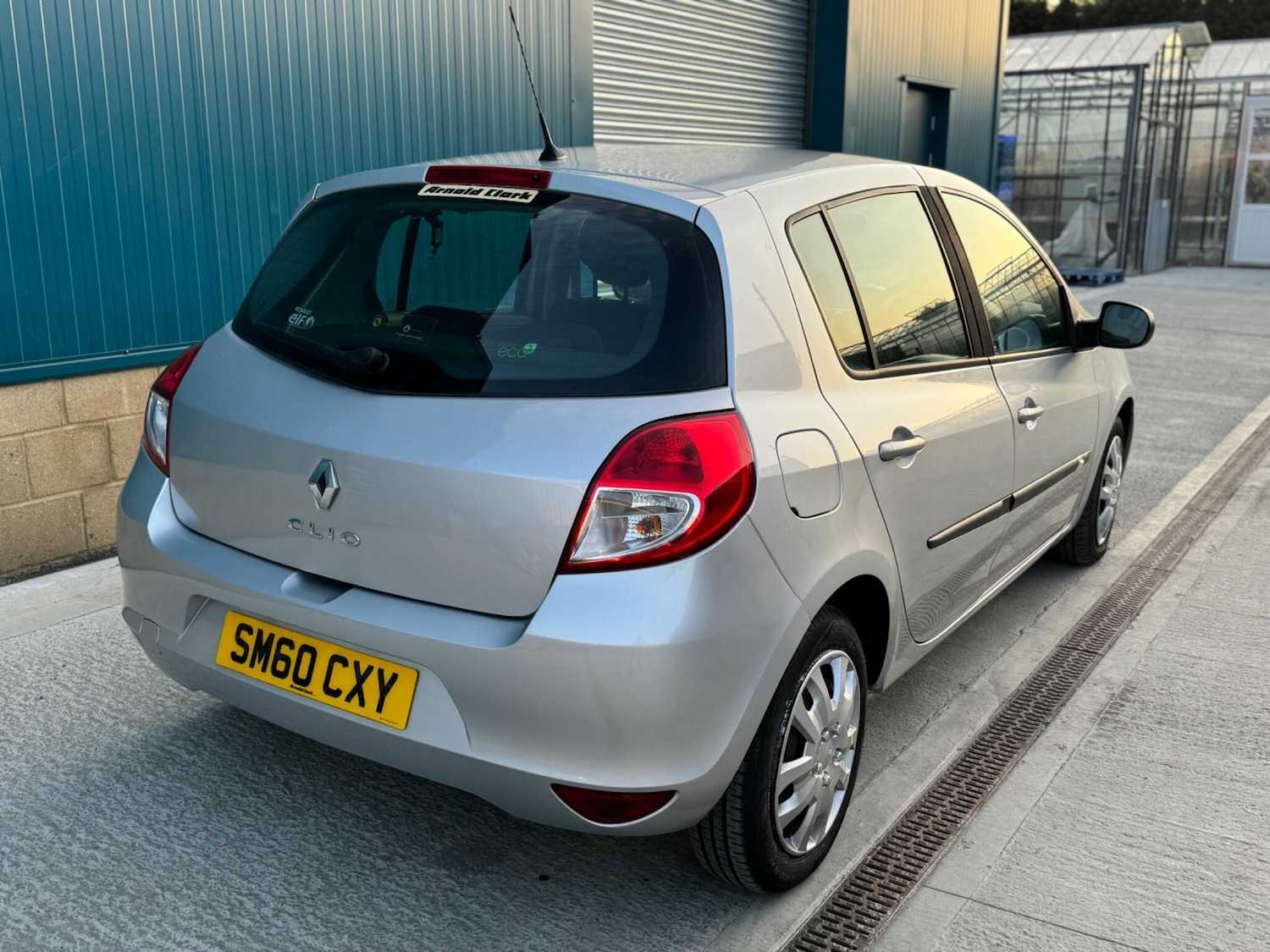 Used Renault Clio 2010 for sale - 76632847: Photo 12