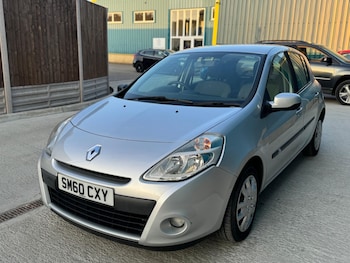 Used Renault Clio 2010 for sale - 76632847: Photo