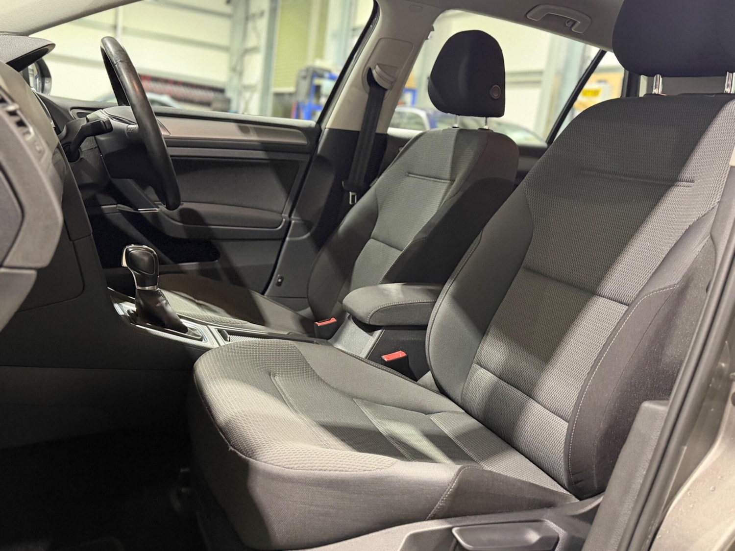 Used Volkswagen Golf 2015 for sale - 77978497: Photo 33