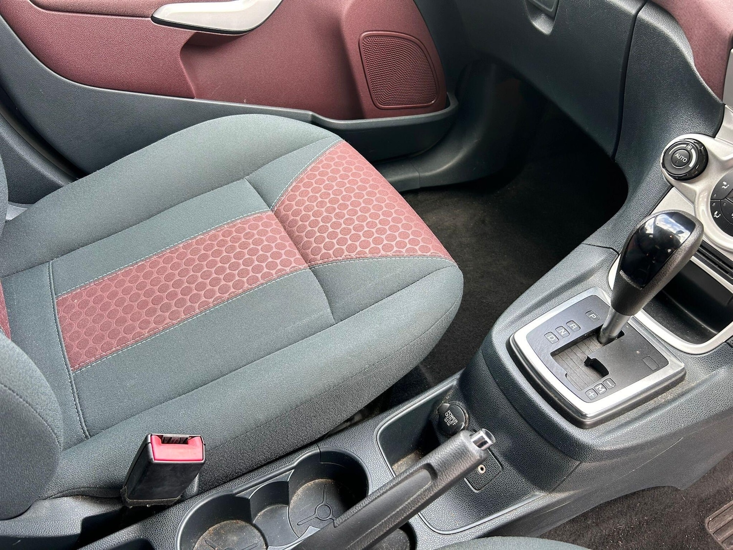 Used Ford Fiesta 2011 for sale - 76446838: Photo 26