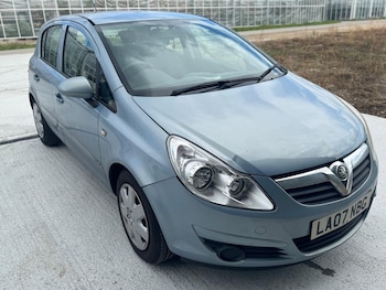 Vauxhall - Corsa