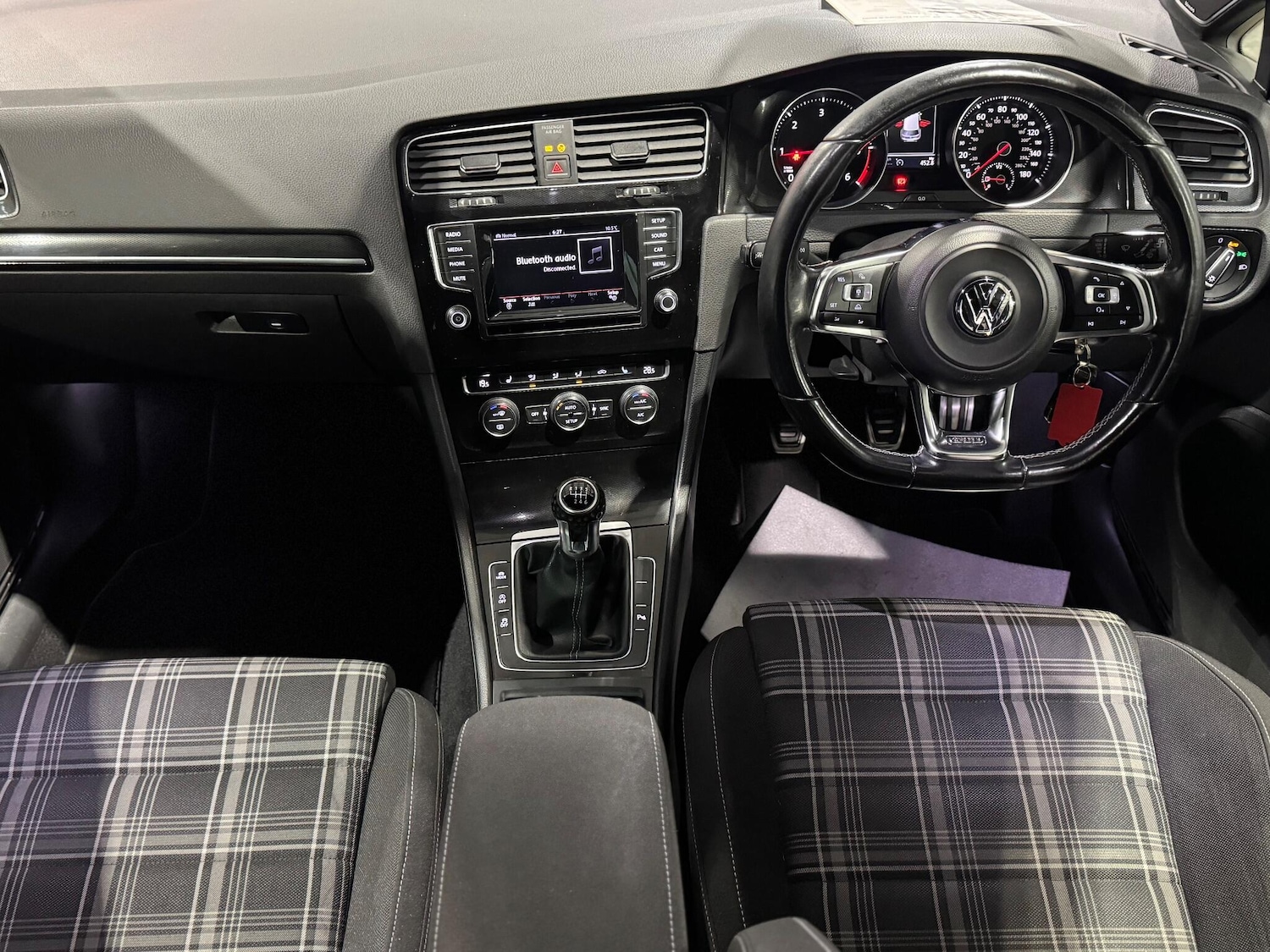 Used Volkswagen Golf 2014 for sale - 77017090: Photo 37