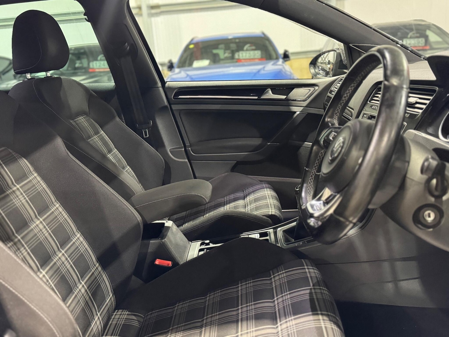 Used Volkswagen Golf 2014 for sale - 77017090: Photo 42