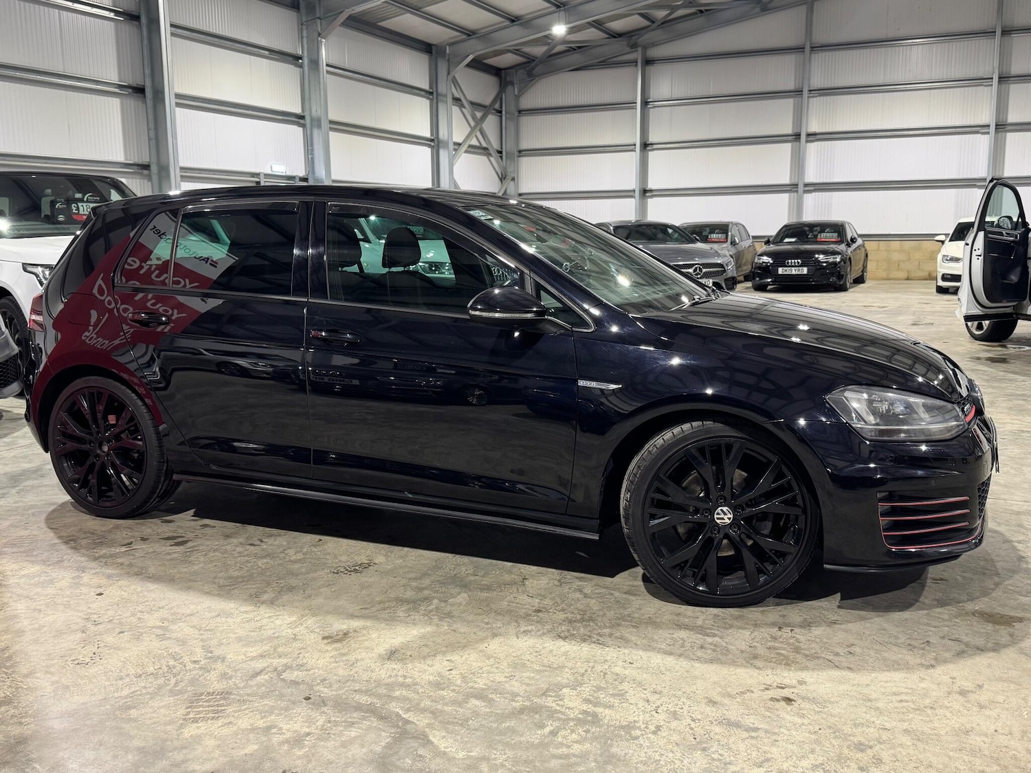 Used Volkswagen Golf 2014 for sale - 77017090: Photo 55