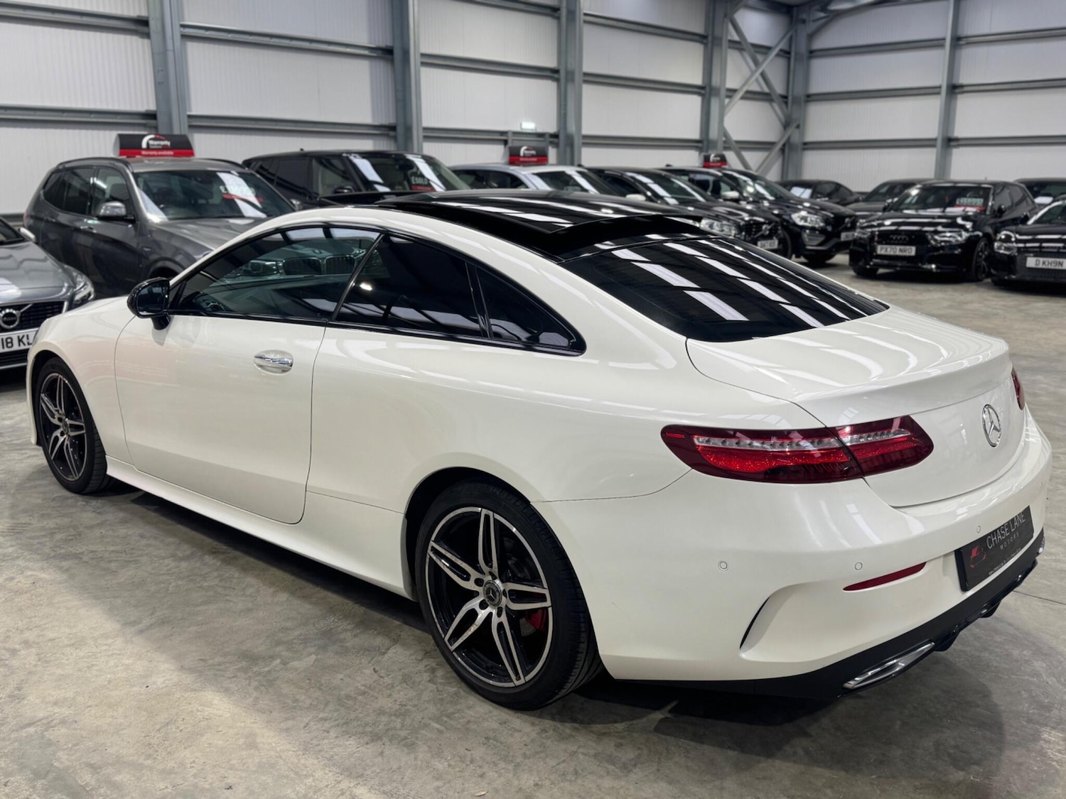 Used Mercedes-Benz E Class 2017 for sale - 76399118: Photo 4