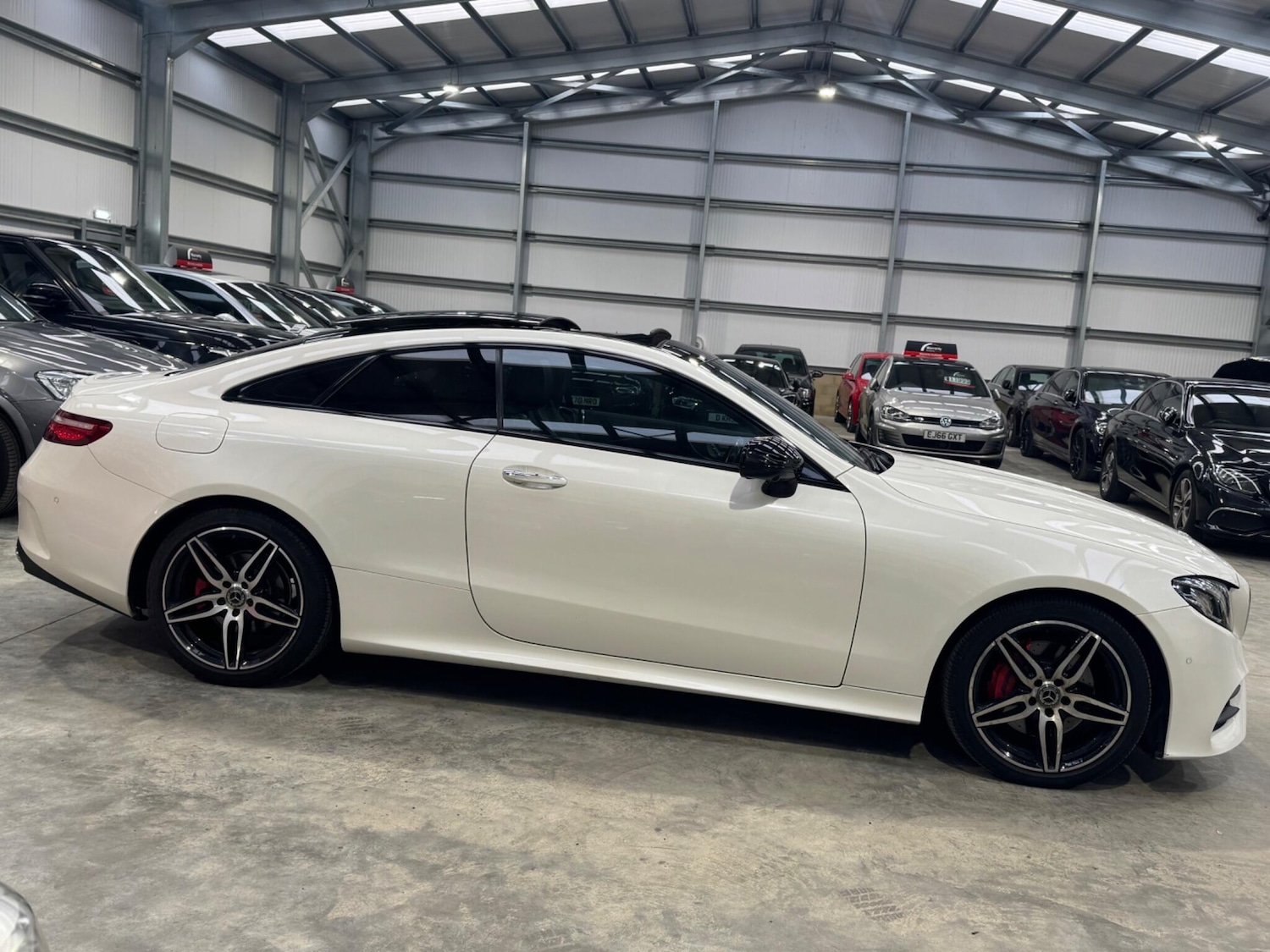 Used Mercedes-Benz E Class 2017 for sale - 76399118: Photo 40