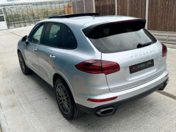 Used Porsche Cayenne 2018 for sale - 74679023: Photo