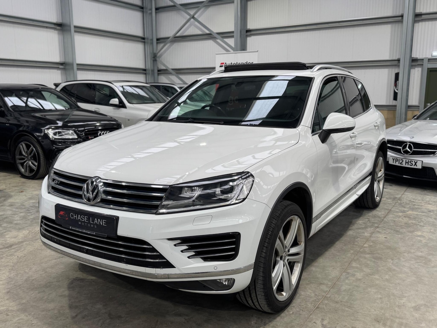 Used Volkswagen Touareg 2017 for sale - 77290954: Photo 3