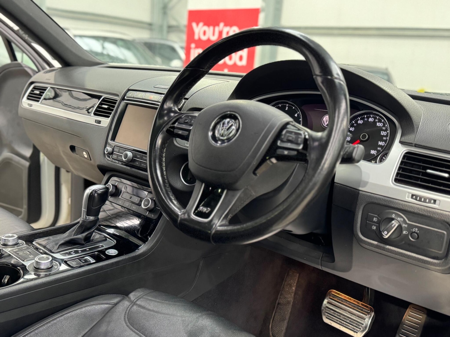 Used Volkswagen Touareg 2017 for sale - 77290954: Photo 43