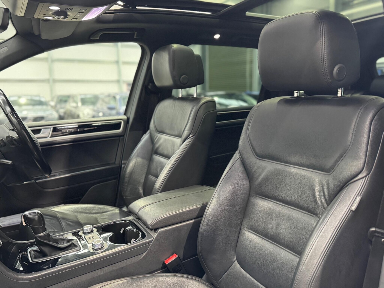 Used Volkswagen Touareg 2017 for sale - 77290954: Photo 44