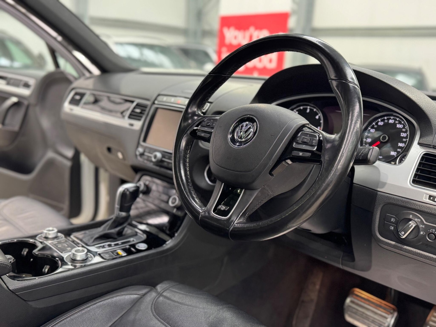 Used Volkswagen Touareg 2017 for sale - 77290954: Photo 46