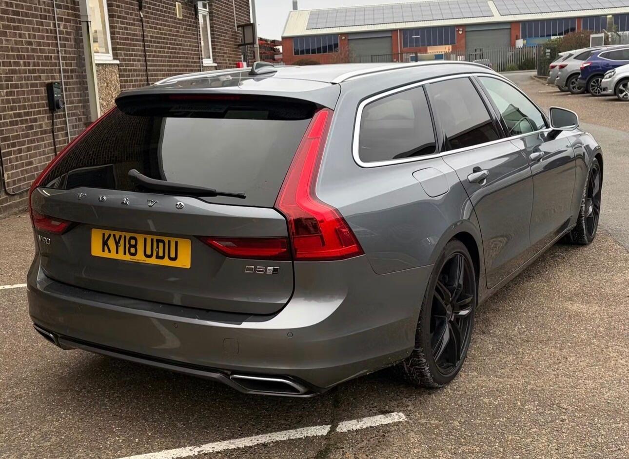 Used Volvo V90 2018 for sale - 77291338: Photo 2