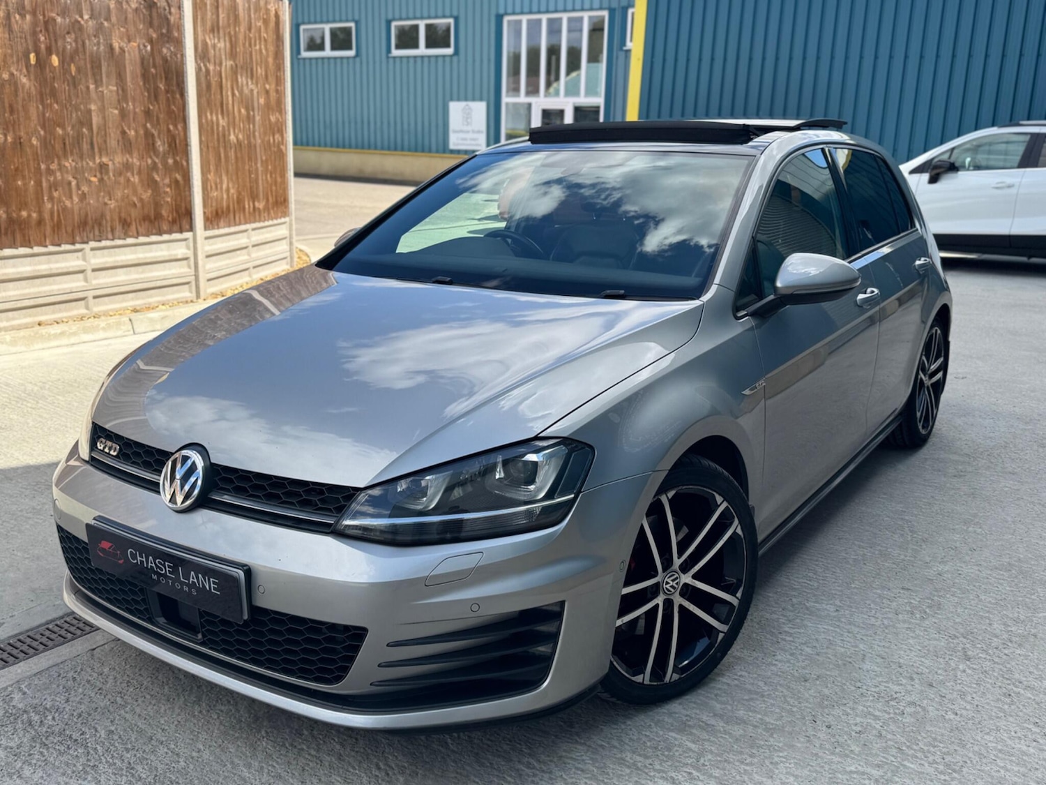 Used Volkswagen Golf 2016 for sale - 77612685: Photo 23
