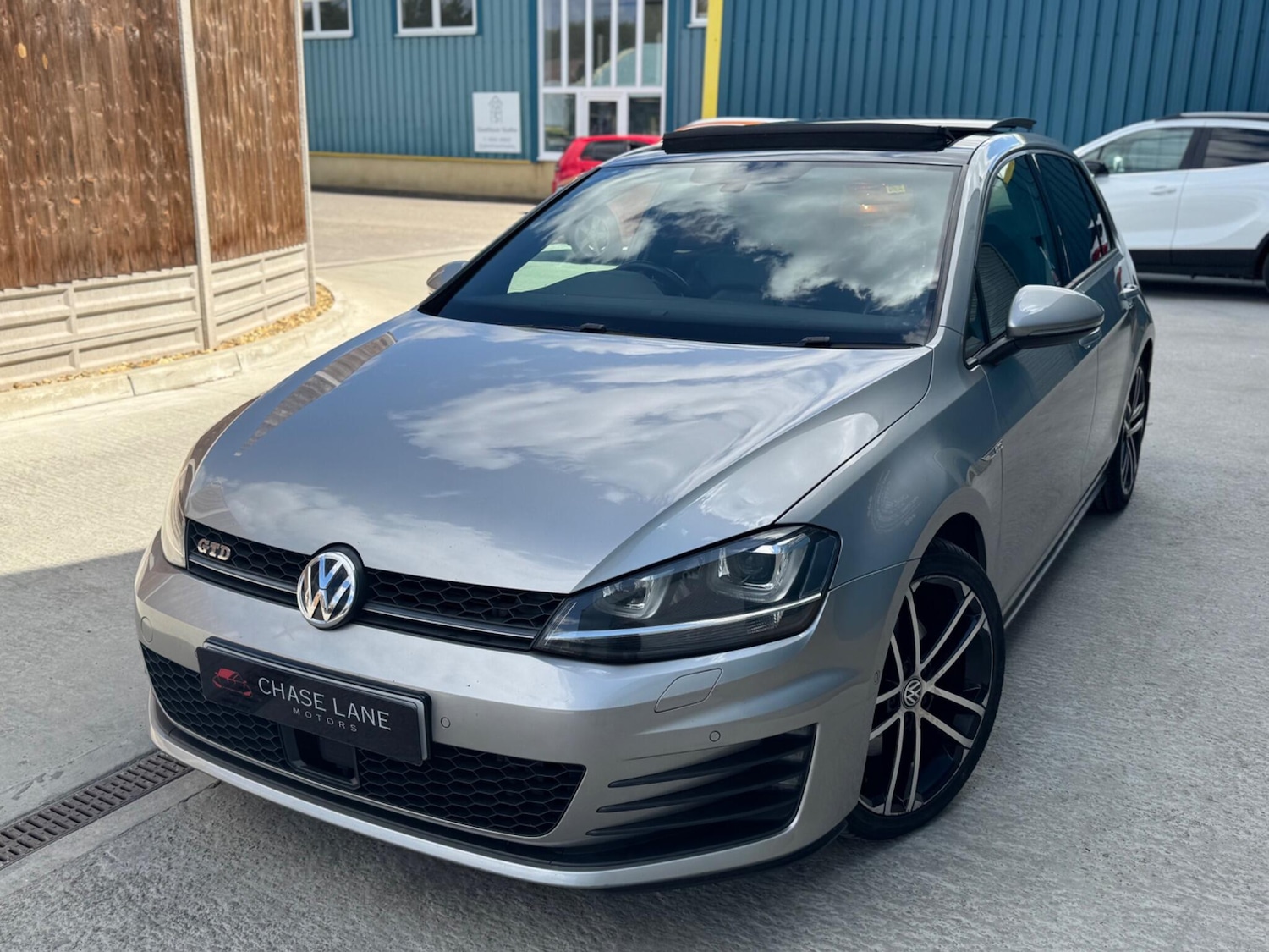Used Volkswagen Golf 2016 for sale - 77612685: Photo 24