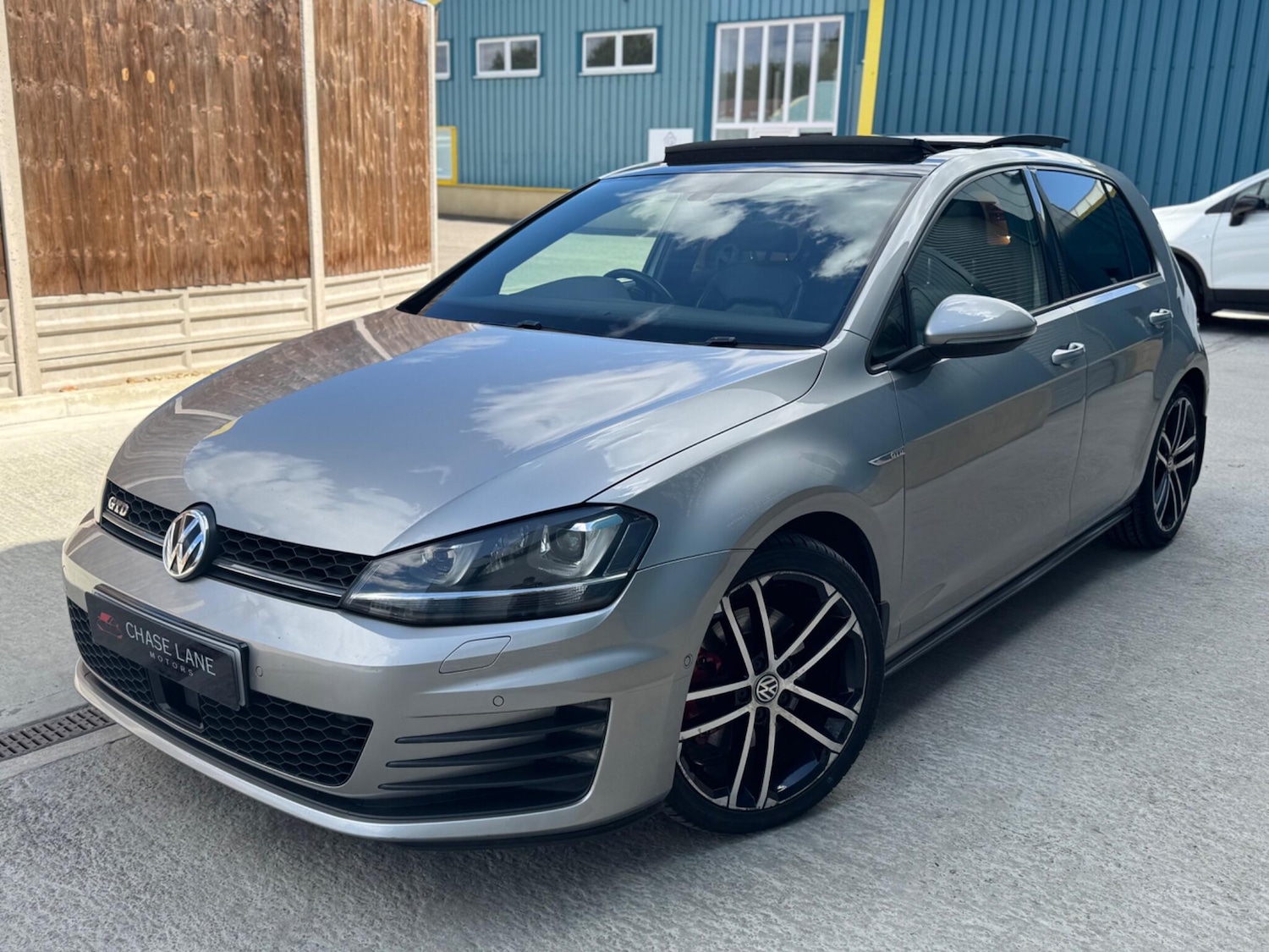 Used Volkswagen Golf 2016 for sale - 77612685: Photo 27