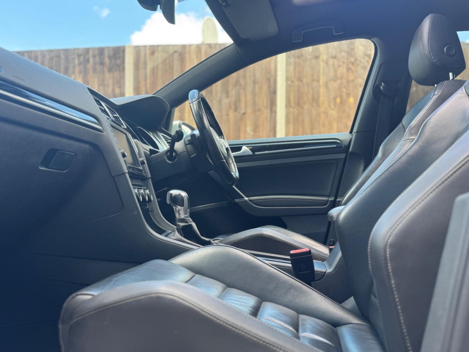 Used Volkswagen Golf 2016 for sale - 77612685: Photo 64