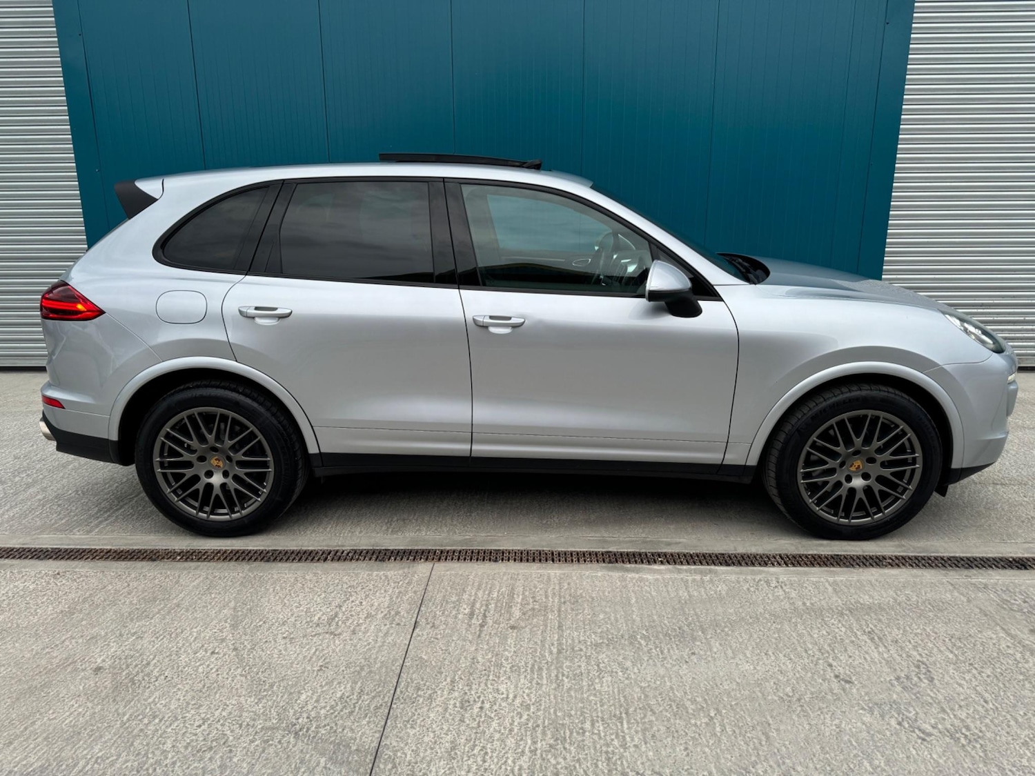 Used Porsche Cayenne 2018 for sale - 76370378: Photo 30