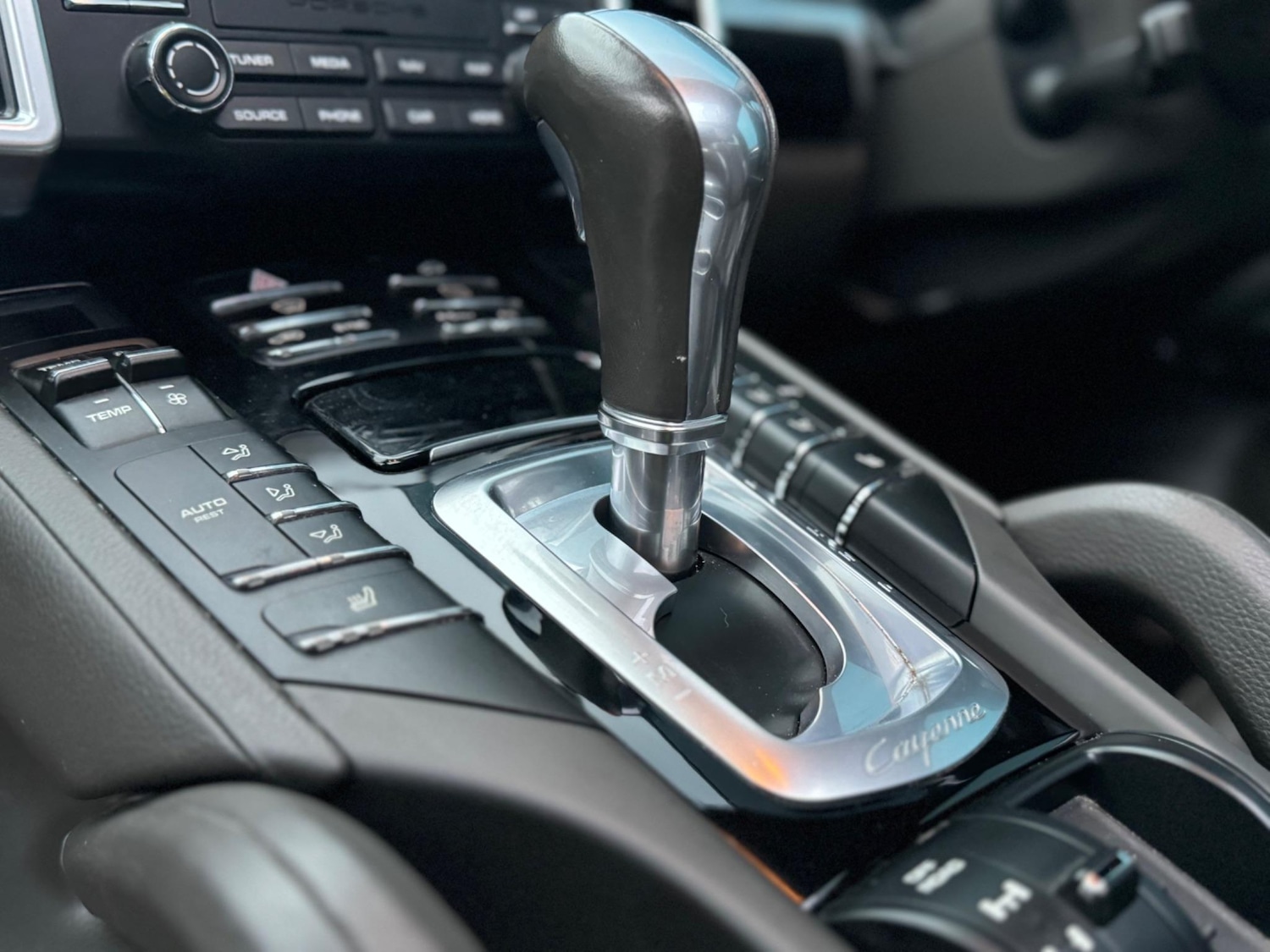 Used Porsche Cayenne 2018 for sale - 76370378: Photo 40