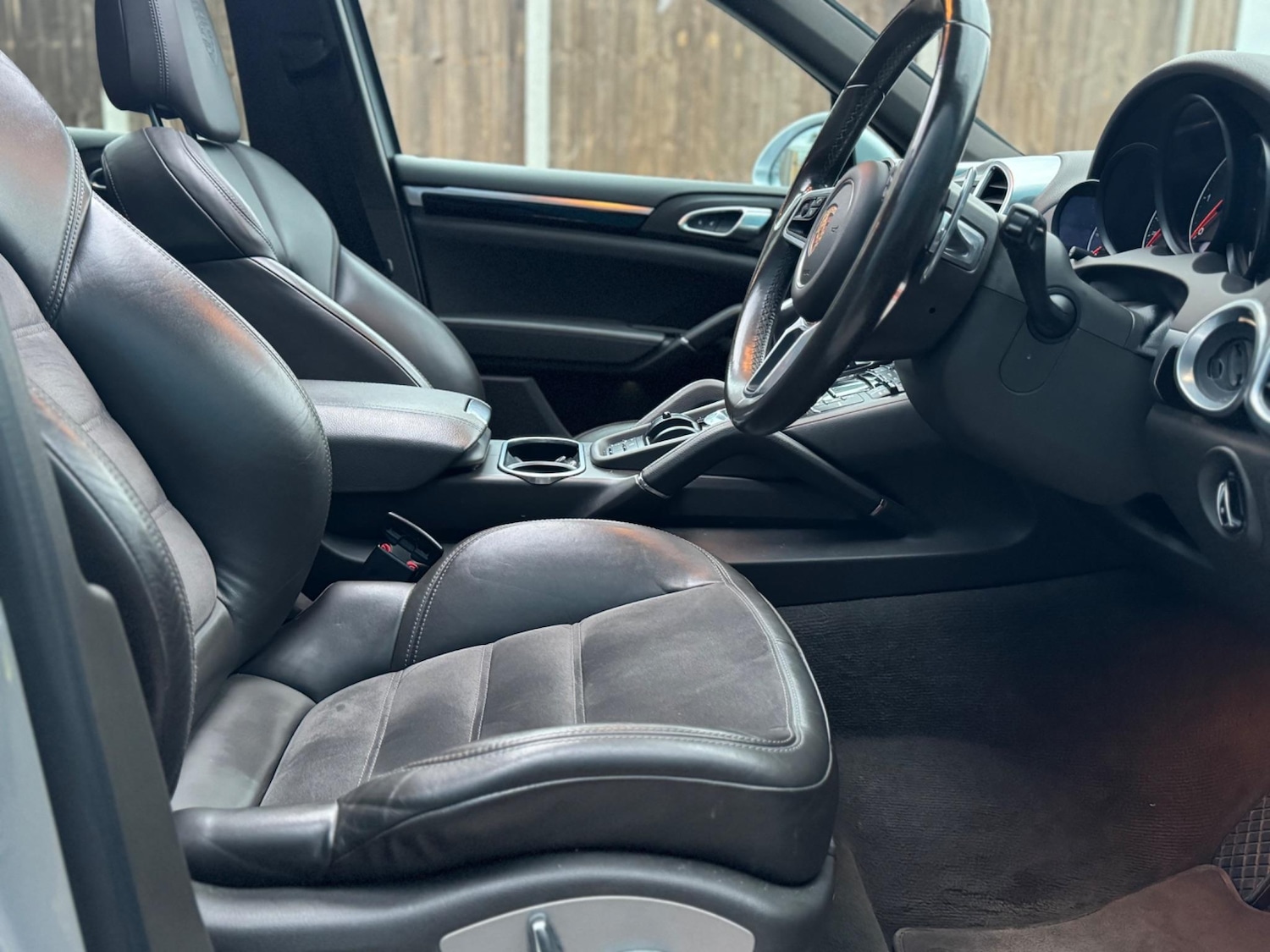 Used Porsche Cayenne 2018 for sale - 76370378: Photo 48