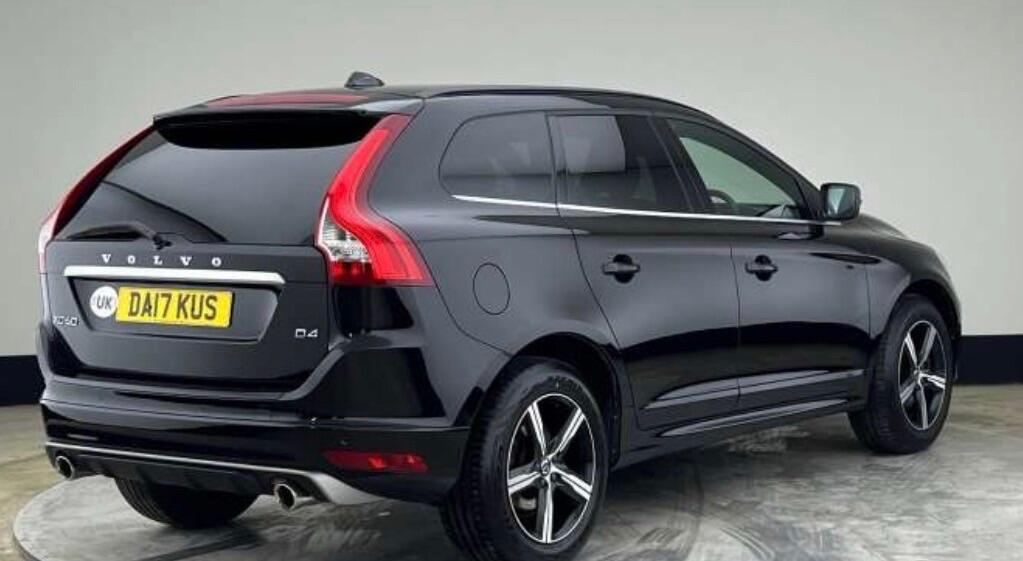 Used Volvo XC60 2017 for sale - 76625812: Photo 3