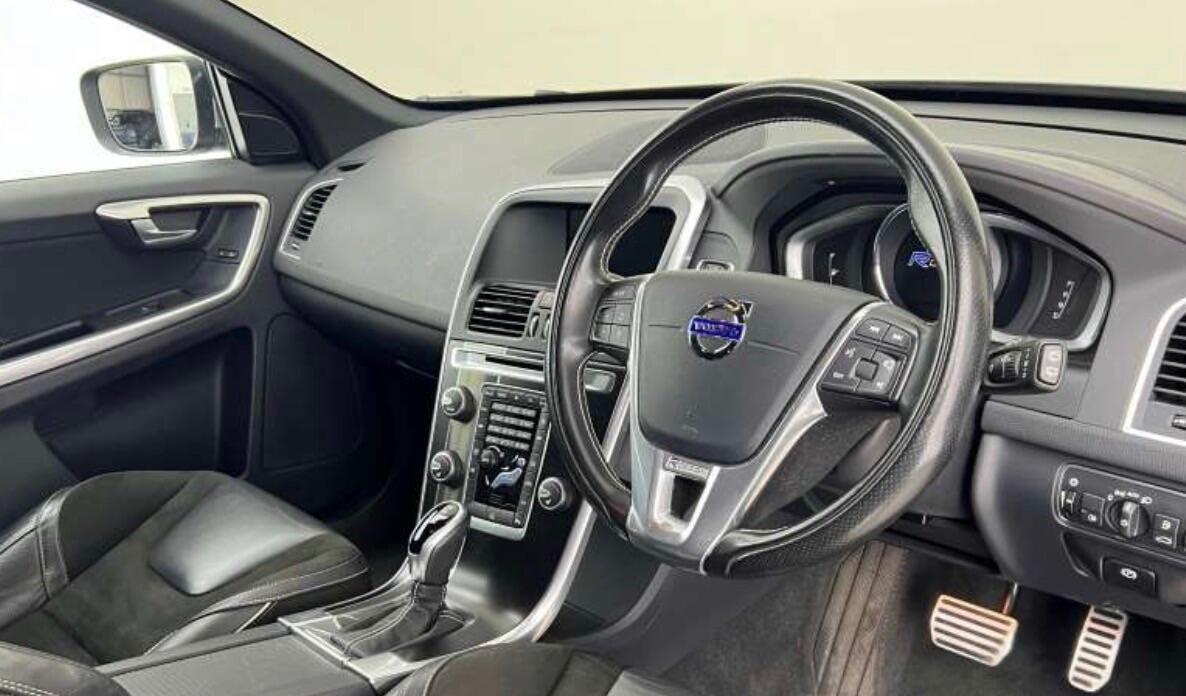 Used Volvo XC60 2017 for sale - 76625812: Photo 9