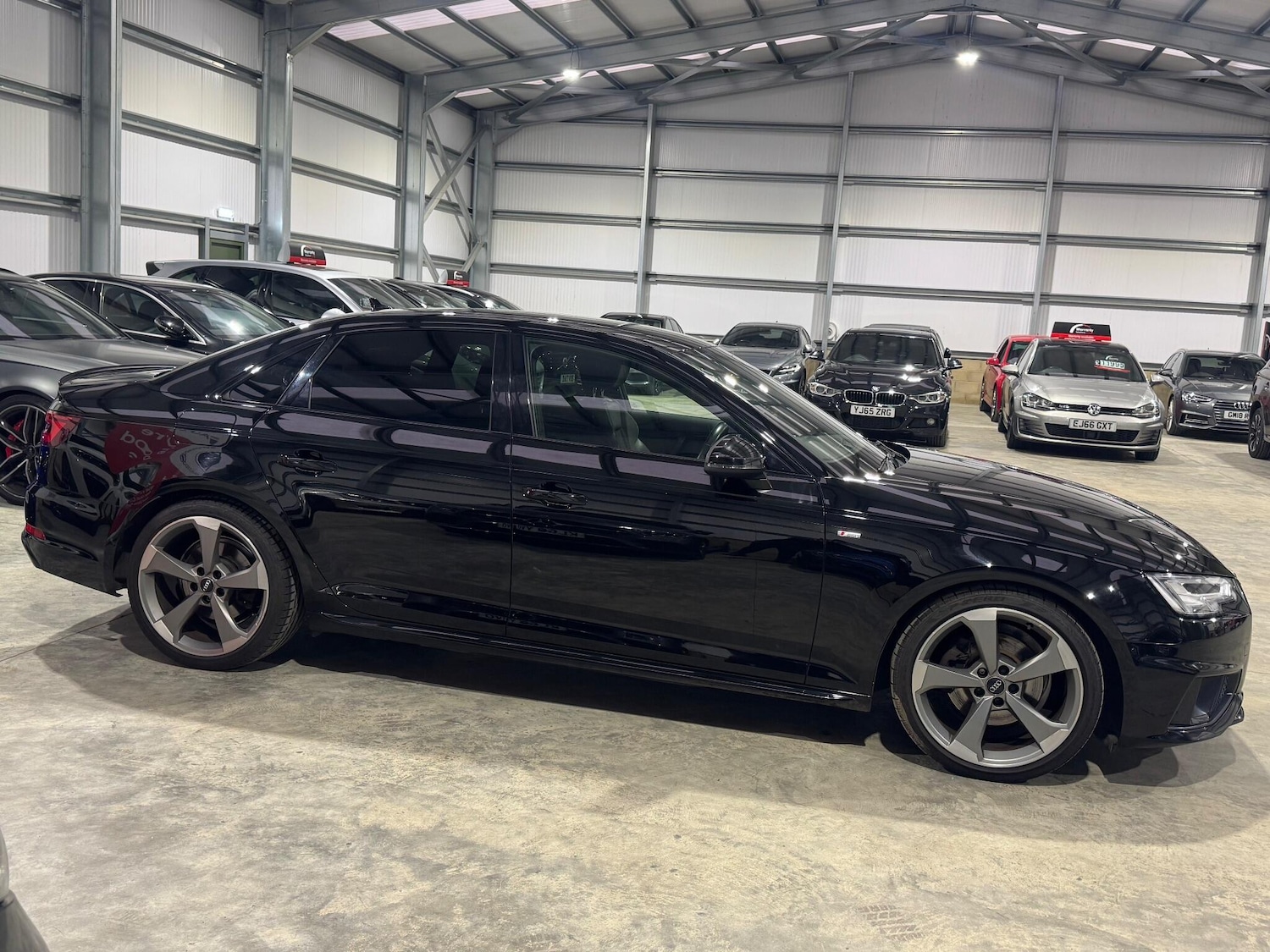 Used Audi A4 2019 for sale - 76625817: Photo 37