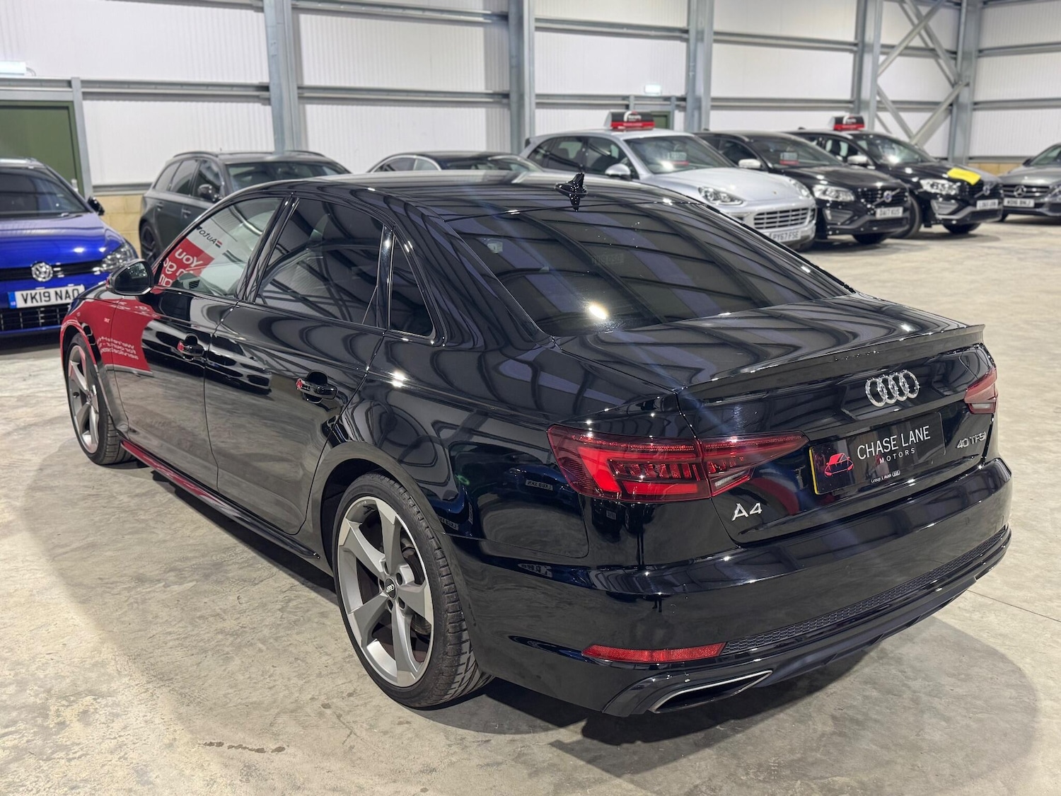 Used Audi A4 2019 for sale - 76625817: Photo 4