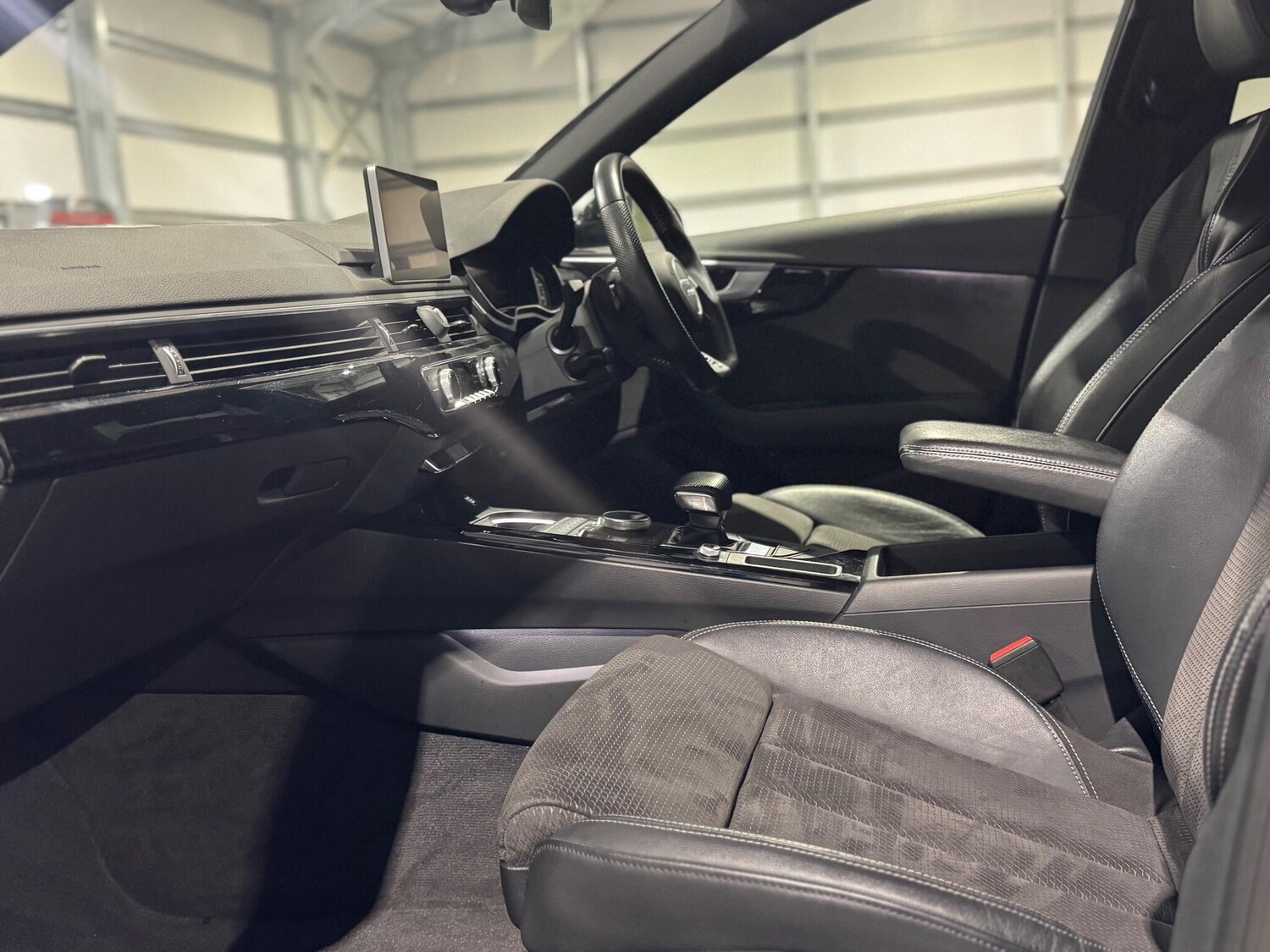 Used Audi A4 2019 for sale - 76625817: Photo 56