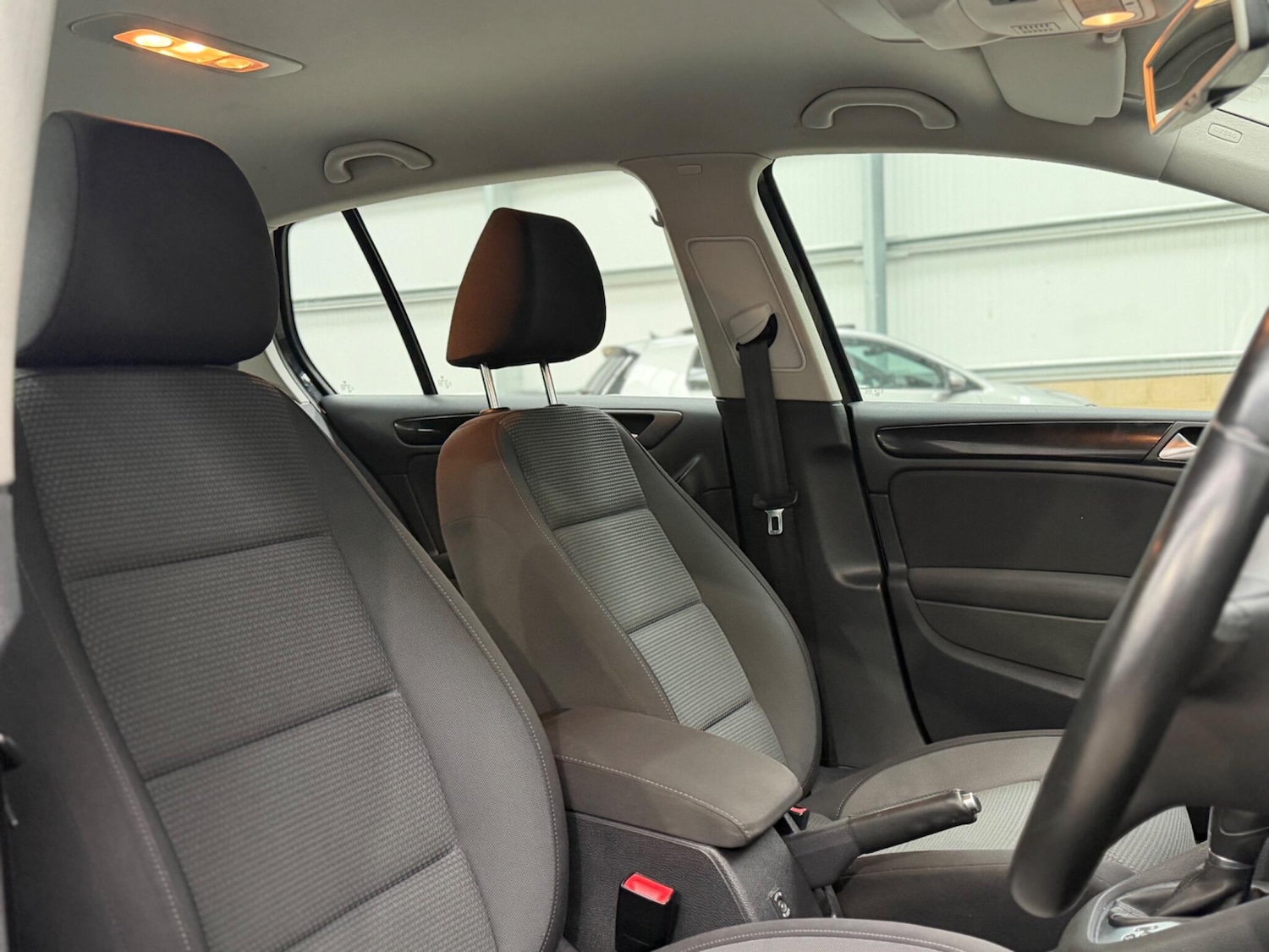 Used Volkswagen Golf 2012 for sale - 77793951: Photo 7