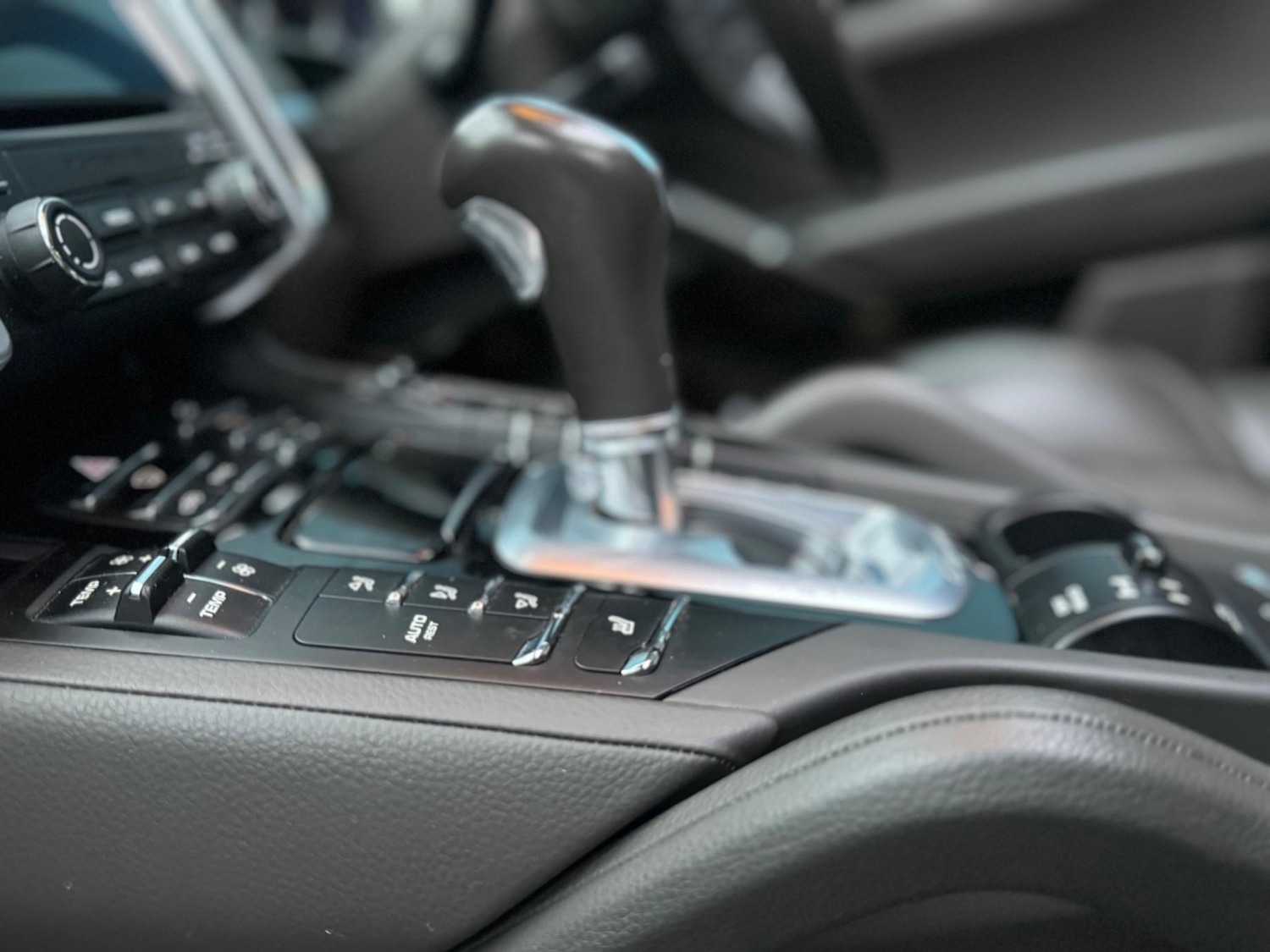 Used Porsche Cayenne 2018 for sale - 76625813: Photo 37