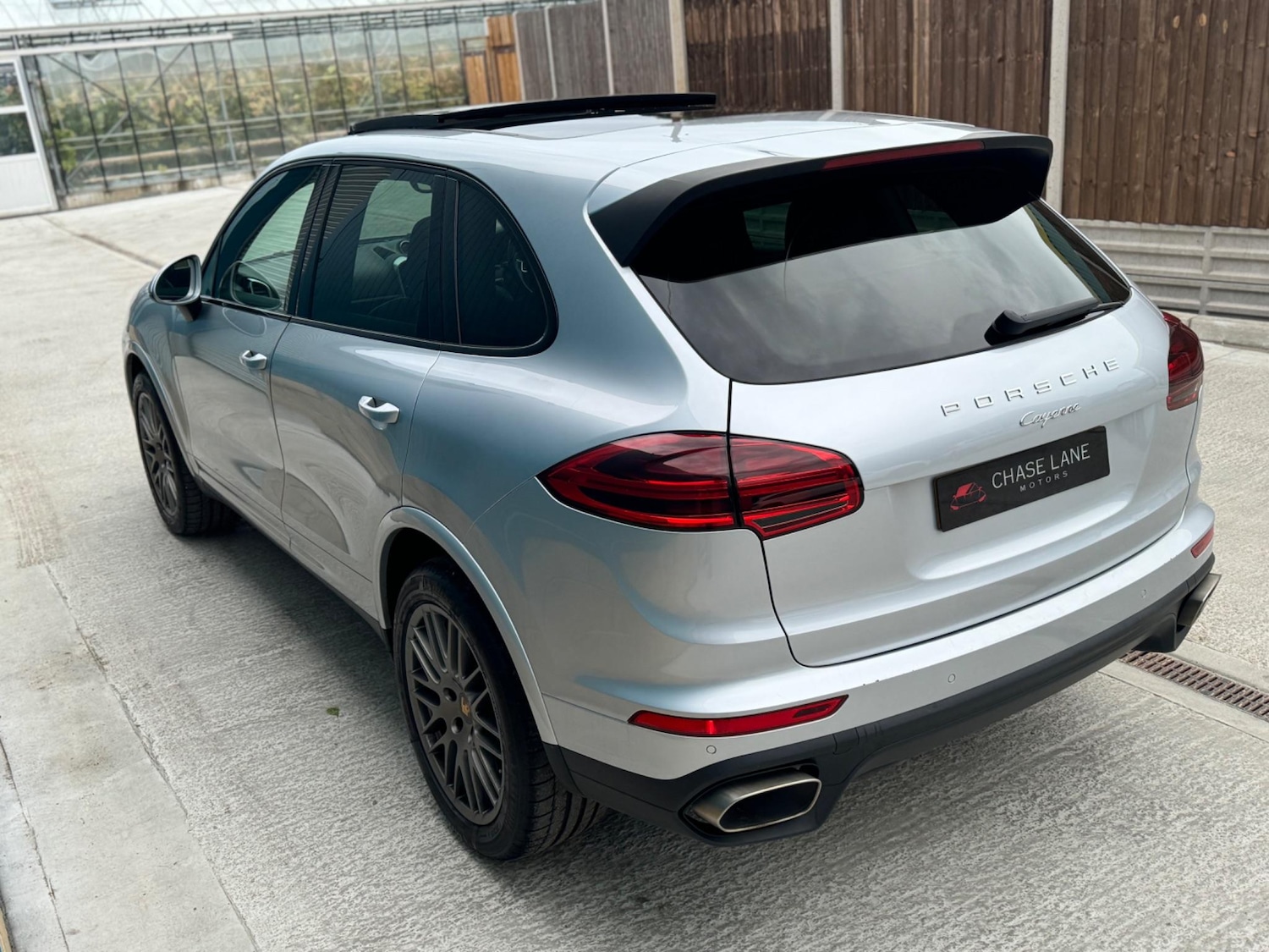 Used Porsche Cayenne 2018 for sale - 76625813: Photo 4