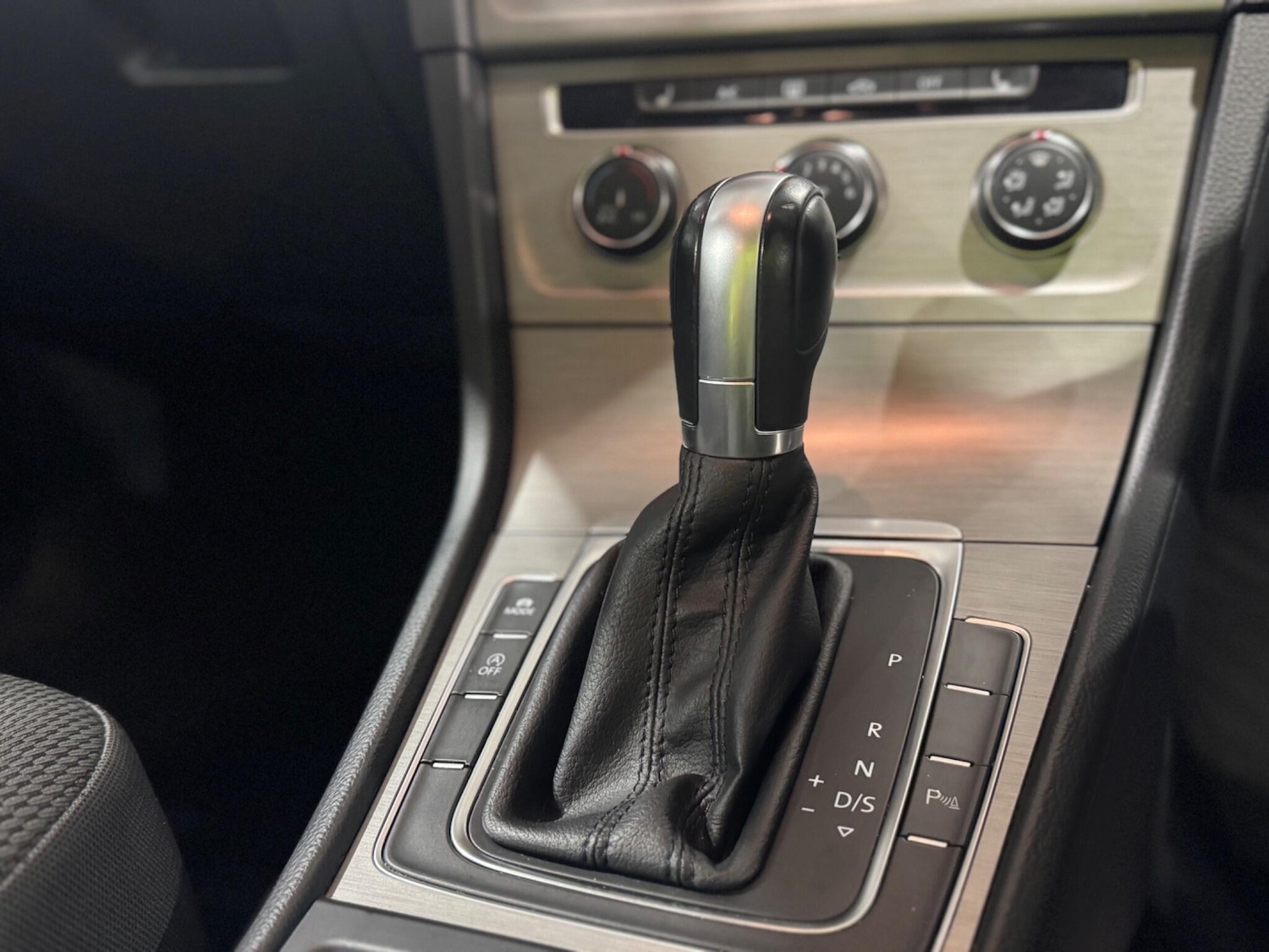 Used Volkswagen Golf 2016 for sale - 76801520: Photo 57