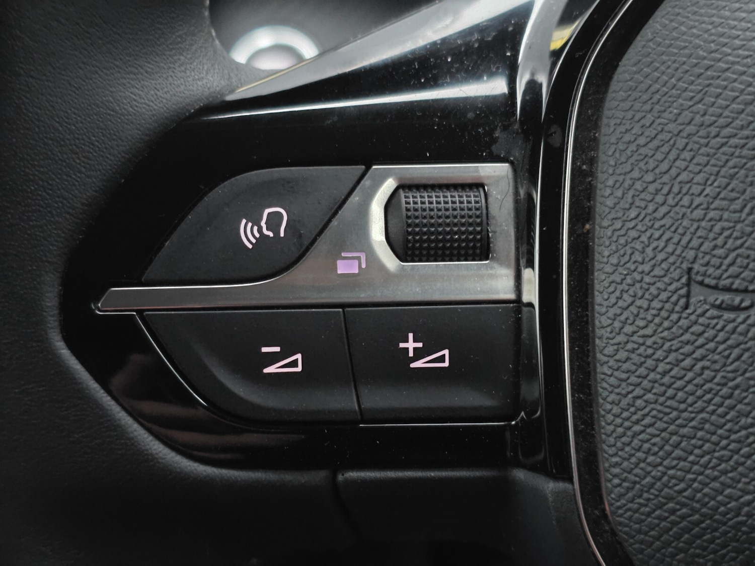 Used Peugeot 2008 2022 for sale - 77519040: Photo 35