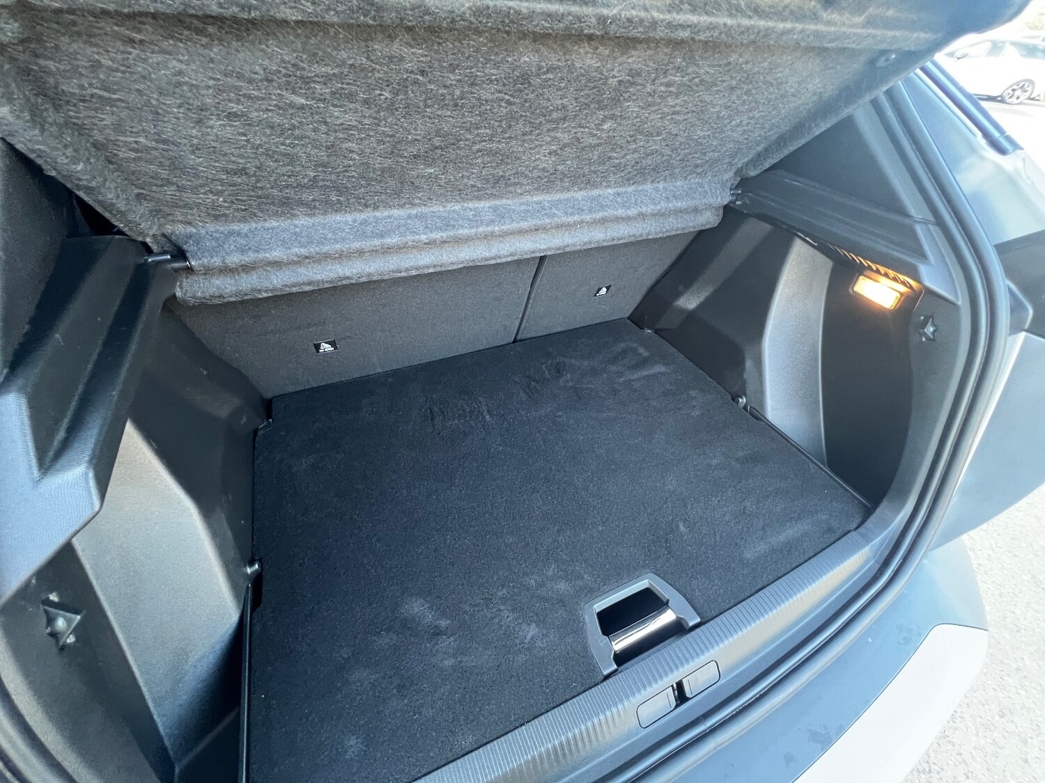 Used Peugeot 2008 2023 for sale - 75501883: Photo 12