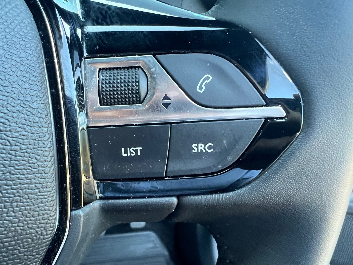 Used Peugeot 2008 2023 for sale - 75501883: Photo 27