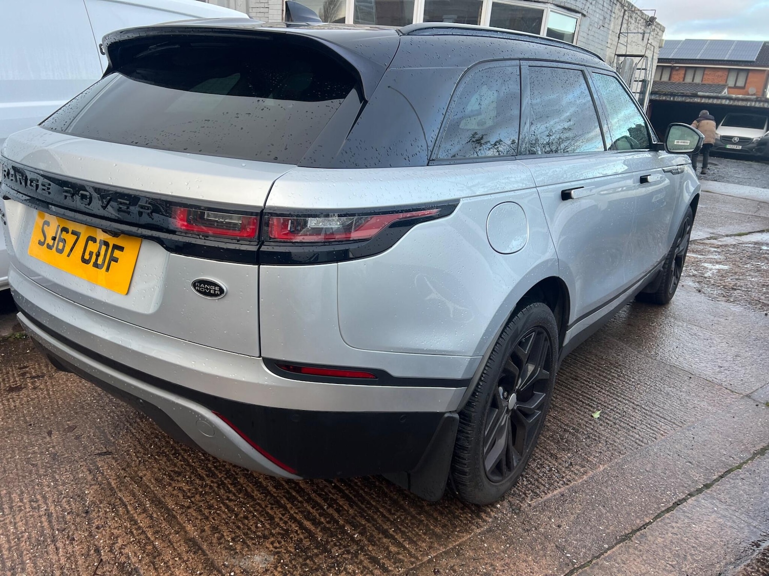 Used Land Rover Range Rover Velar 2017 for sale - 77218306: Photo 2