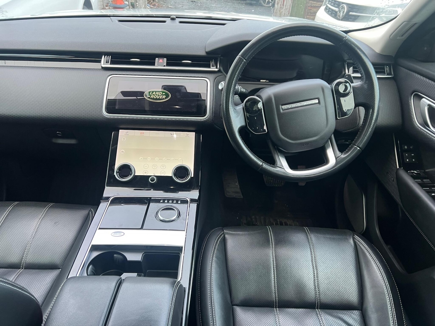 Used Land Rover Range Rover Velar 2017 for sale - 77218306: Photo 5