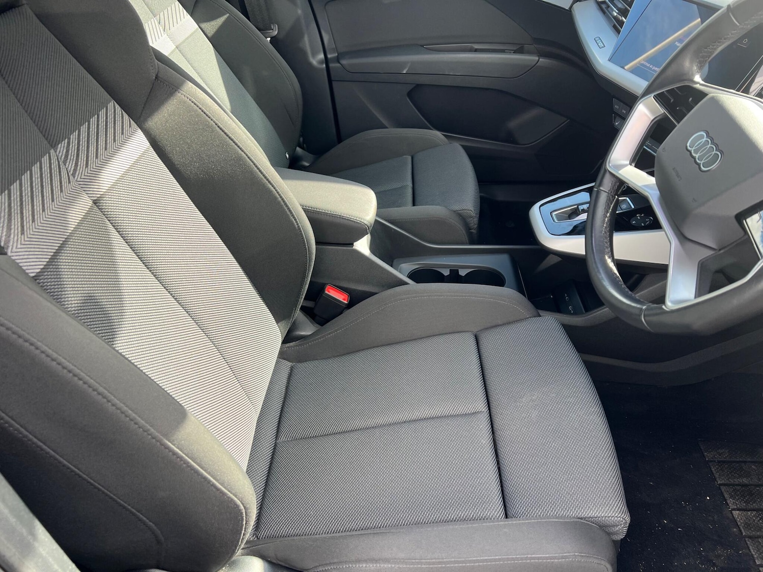 Used Audi Q4 e-tron for sale - 77823826: Photo 3