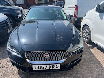 Used Jaguar XE 2017 for sale - 75658609: Photo