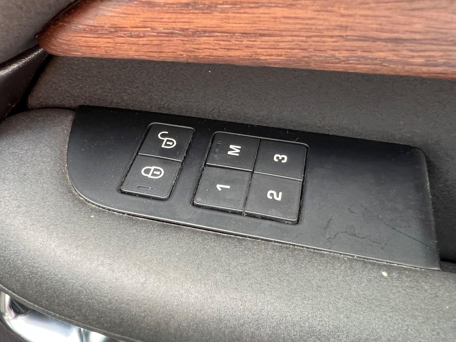 Used Land Rover Discovery 2017 for sale - 77330390: Photo 24