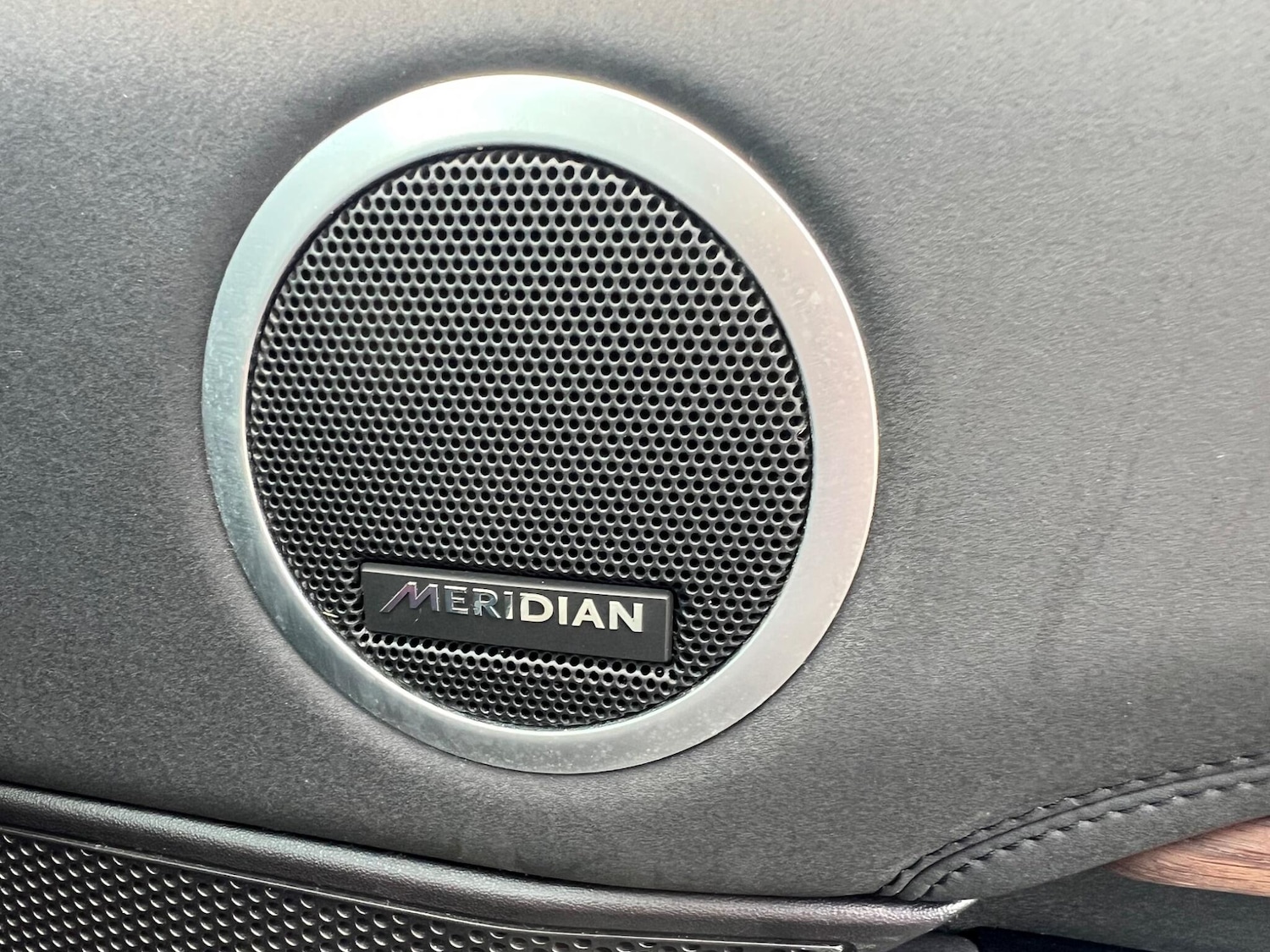 Used Land Rover Discovery 2017 for sale - 77330390: Photo 41