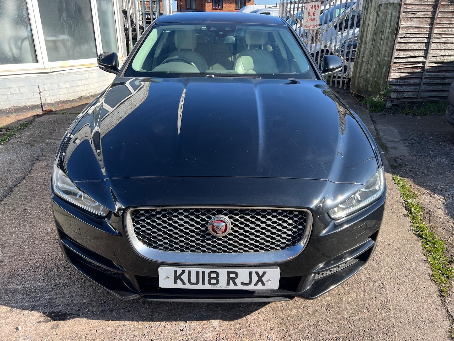Used Jaguar XE 2018 for sale - 76573256: Photo 1