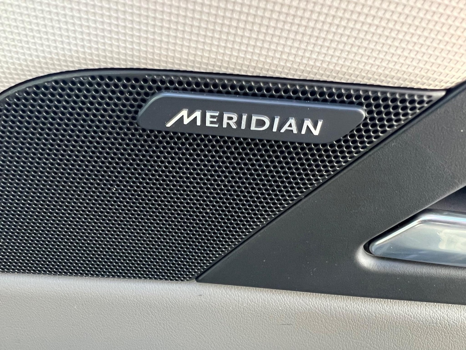 Used Jaguar XE 2018 for sale - 76573256: Photo 15