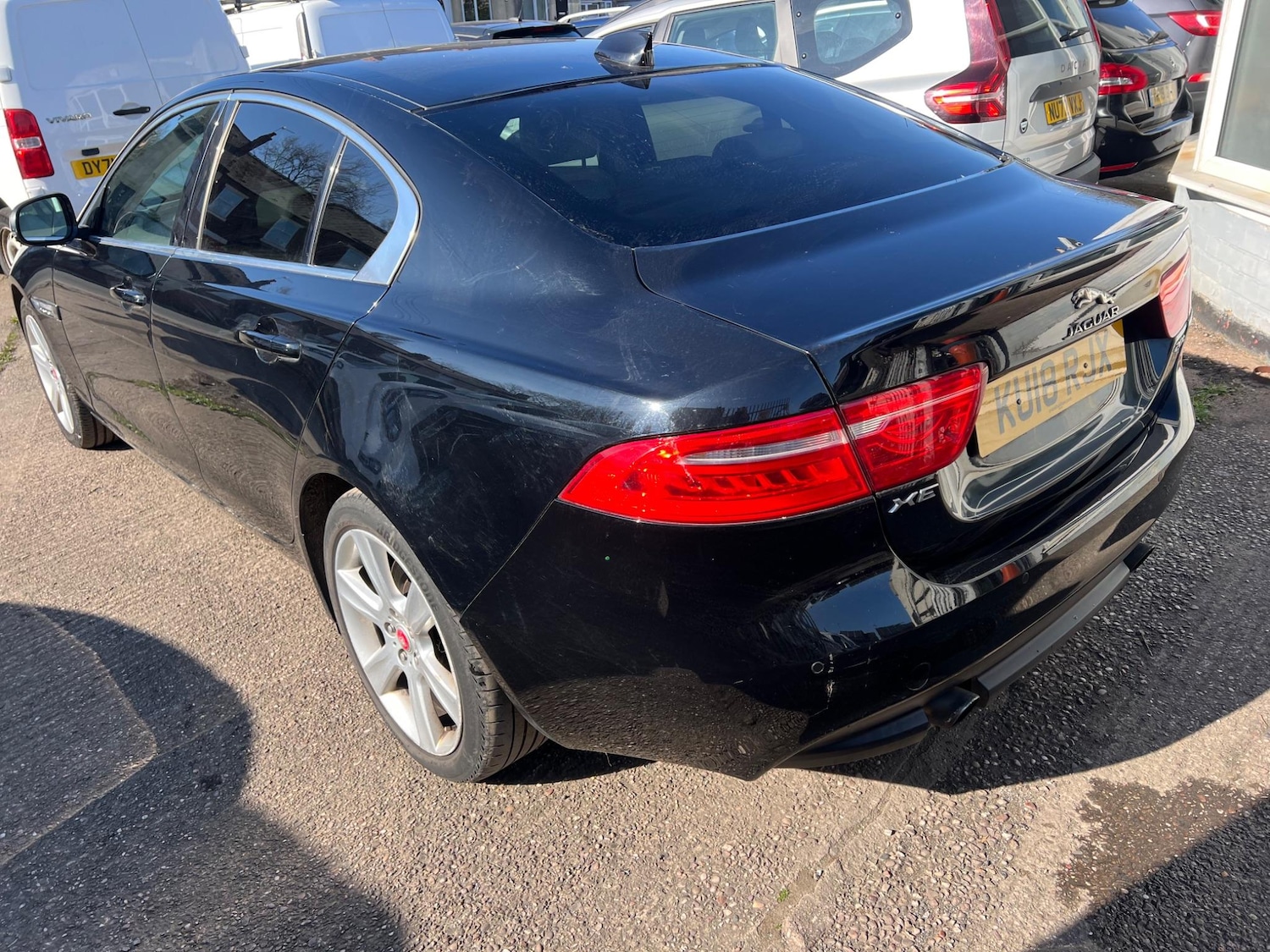 Used Jaguar XE 2018 for sale - 76573256: Photo 2