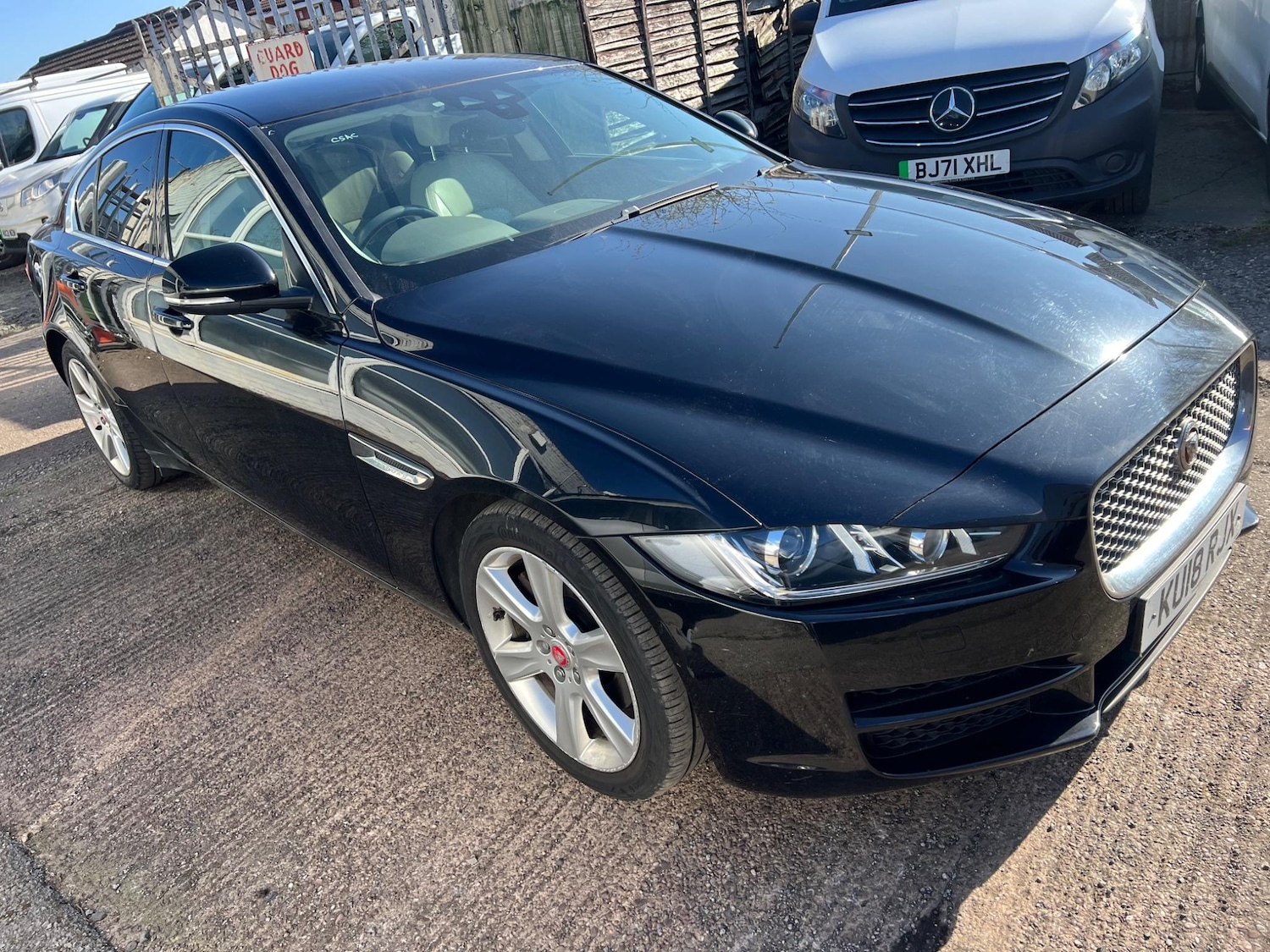Used Jaguar XE 2018 for sale - 76573256: Photo 4
