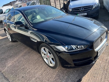 Used Jaguar XE 2018 for sale - 76573256: Photo