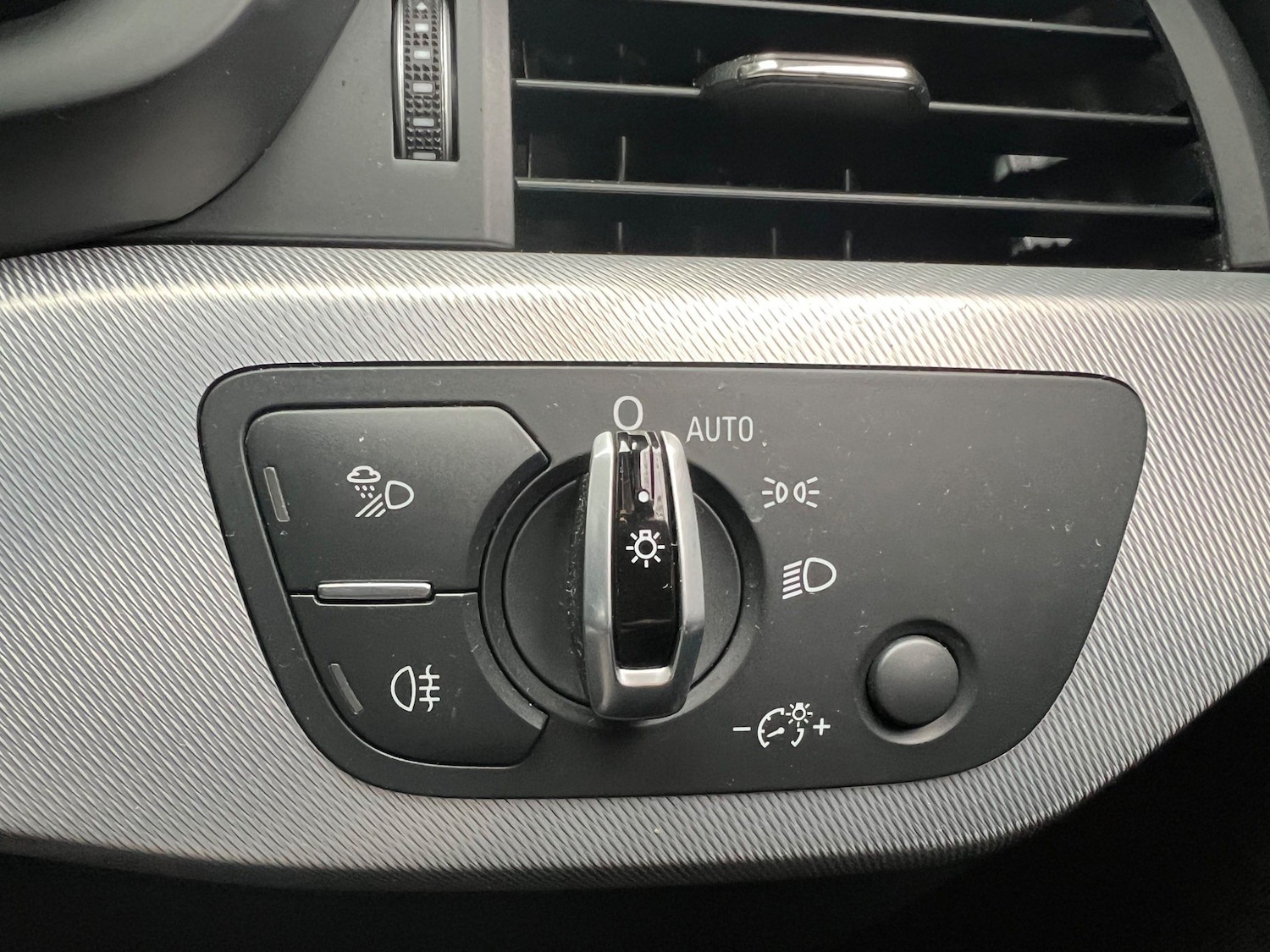 Used Audi A4 2017 for sale - 77218299: Photo 17